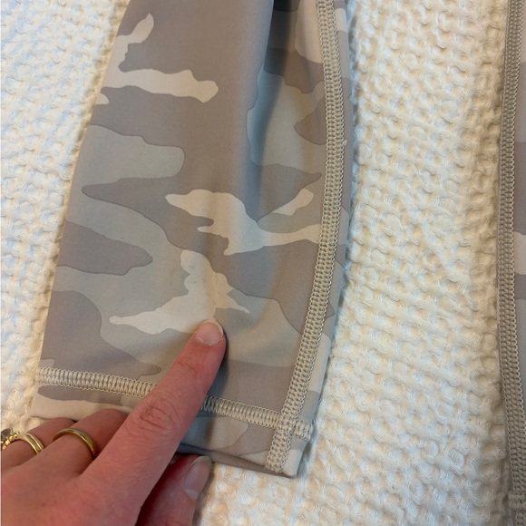 Athleta elation 7/8 tight camo medium - Picture 6 of 9